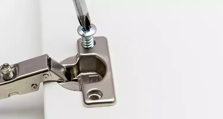 Screen Door Hinge Repair in Lafayette, CA