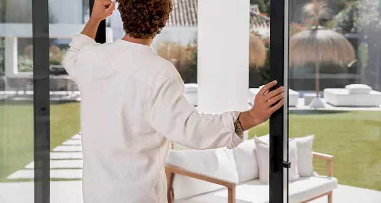 Sliding Screen Door Maintenance for Closing Issues in Lafayette, CA